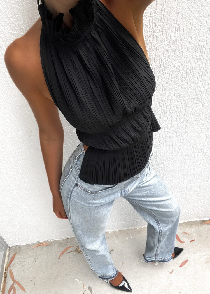 Lauren | Backless Pleated Top