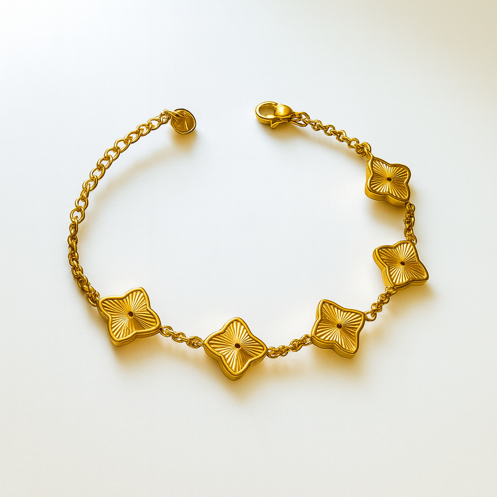 Briana | Textured Multi Clover Bracelet - 18K Gold Plated Waterproof