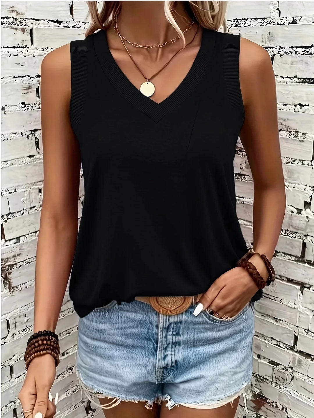 Jezzy - Breathable V-Neck And Sleeveless Top