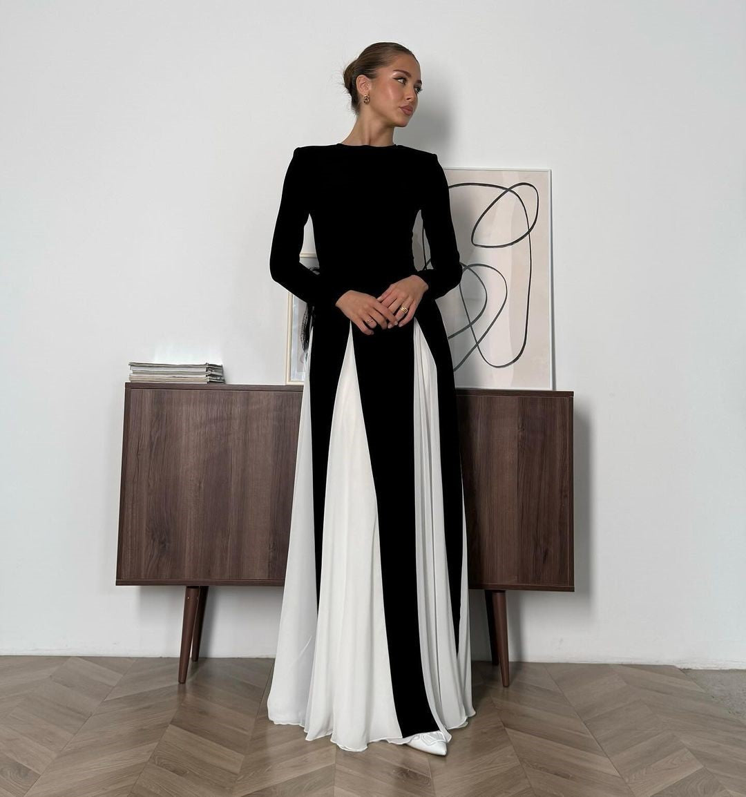 Aleesha Dress: Timelessly Chic