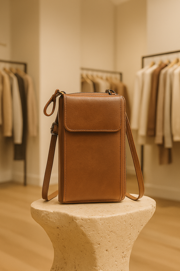 Nicole’s Chic Compact | Handbag