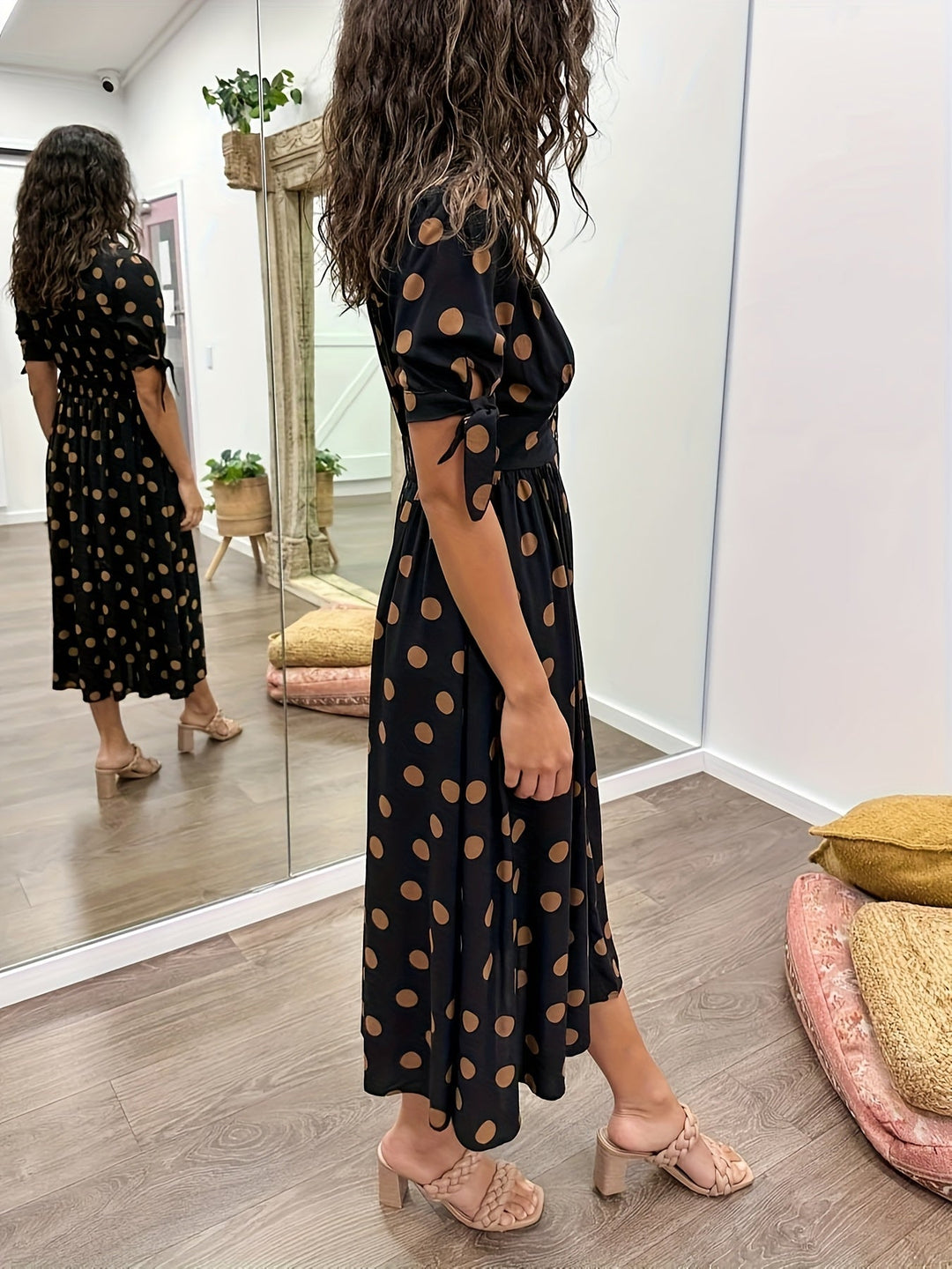 Lila™ | Polka Dot V-Neck Dress