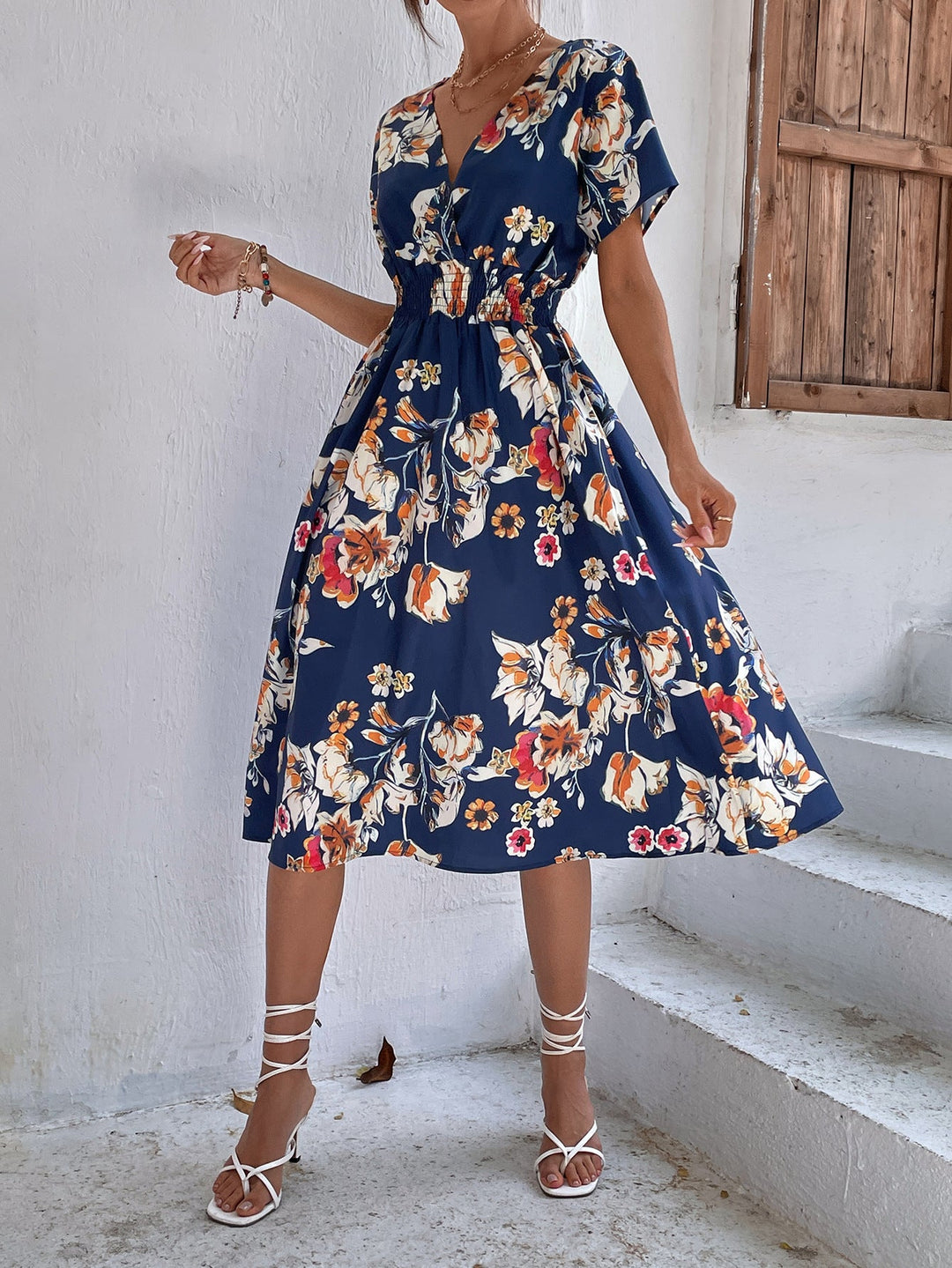 Rumi – Printed V-Neck Midi Dress