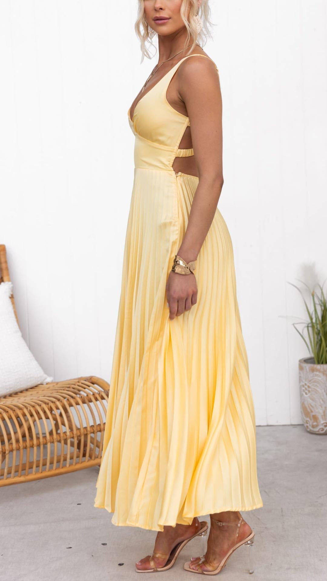 Lucy | Pleated V-Neck Maxi Dress