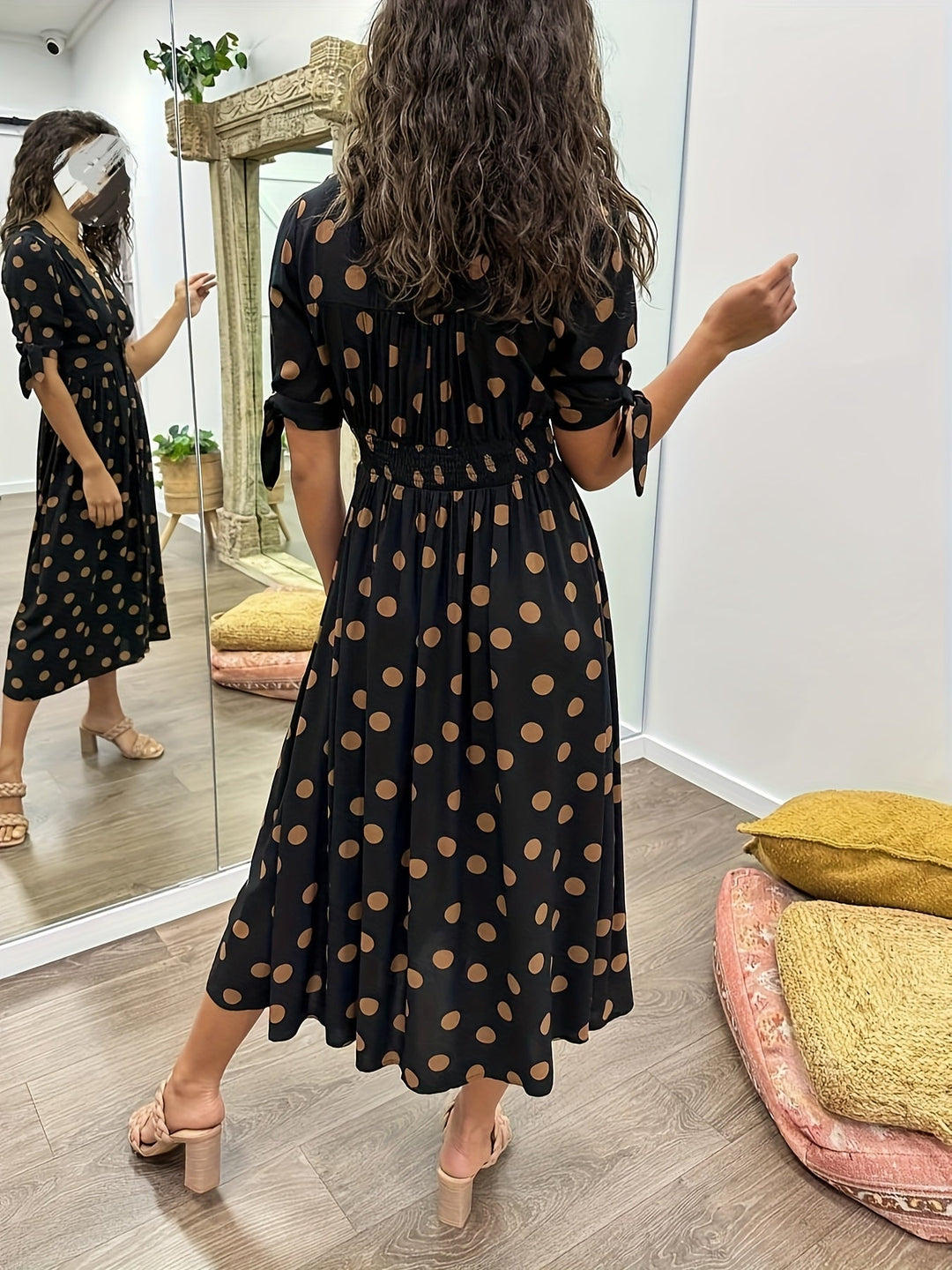 Lila™ | Polka Dot V-Neck Dress